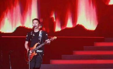 谢霆锋演唱会又整活谢霆锋演唱会再掀热潮，惊喜连连，激情无限！