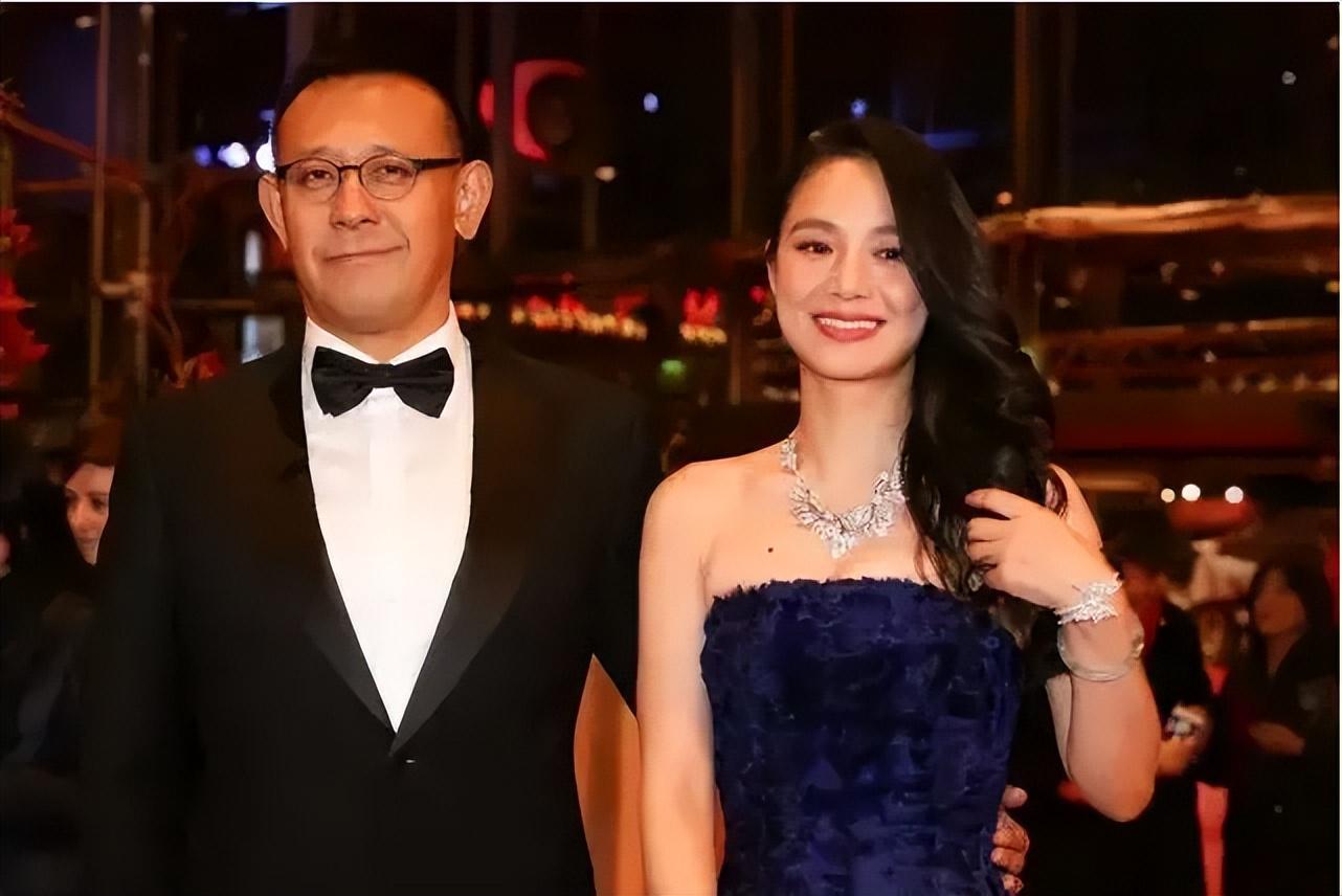 姜文女儿在法国举办婚礼姜文女儿在法国举办梦幻婚礼，跨越文化与地域的浪漫联姻