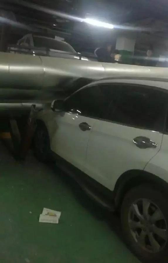 小区落水管掉落砸坏车辆谁的责任小区落水管掉落砸坏车辆谁的责任