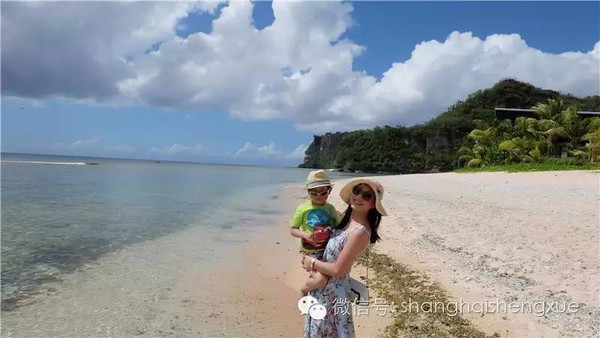 单亲妈妈带孩子旅行单亲妈妈带孩子旅行是一项充满挑战和意义的经历。这样的旅行不仅可以加深亲子关系，还可以帮助孩子理解并接受家庭的不同形态。以下是一些建议和注意事项，帮助单亲妈妈更好地带孩子出行