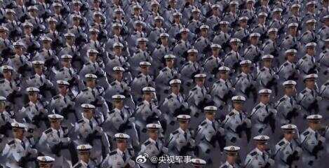 九三大阅兵全程录像实况九三大阅兵全程录像实况可以通过多个途径观看，例如通过央视网、腾讯视频、优酷等视频网站的直播或录播观看。